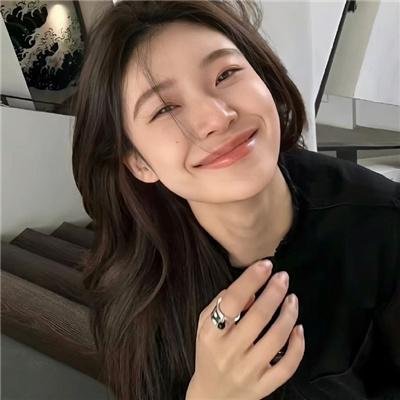 湖畔的女人们